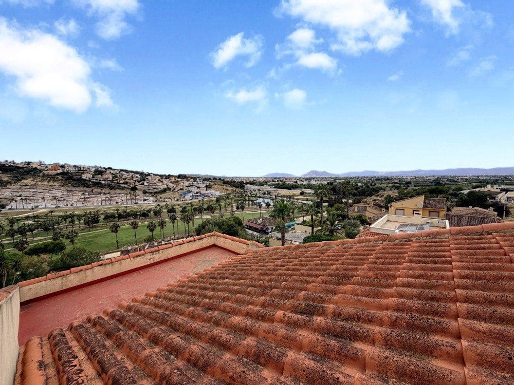 4 bedroom Villa for sale in Rojales with garage - € 390,000 (Ref: 9849594)