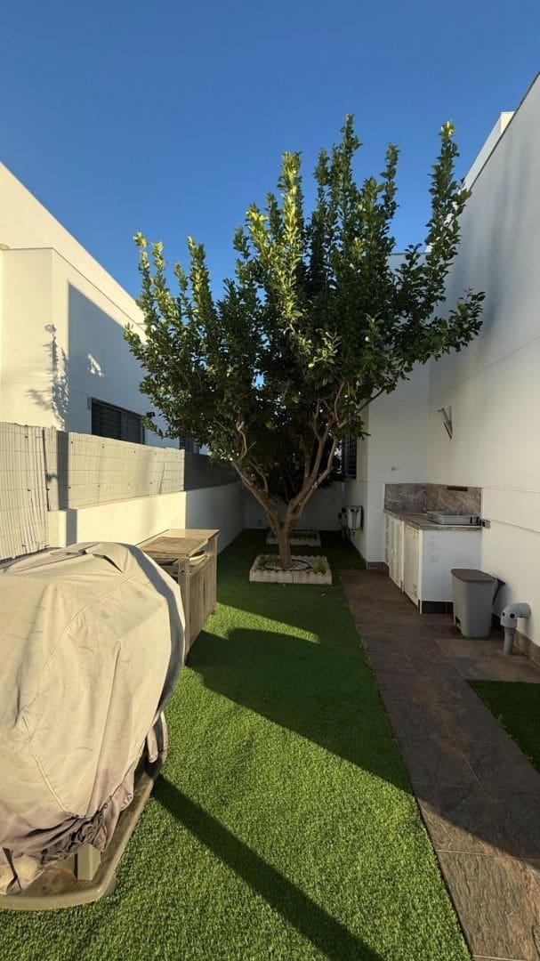 3 sypialnia Dom na sprzedaż w Torrevieja z basenem - 349 900 € (Ref: 9849602)