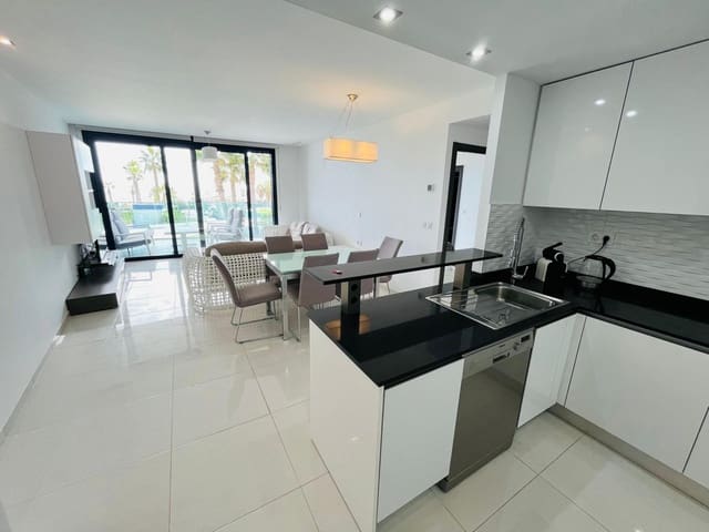 3 chambre Appartement à vendre à Punta Prima, Torrevieja avec garage - 469 950 € (Ref: 9852304)