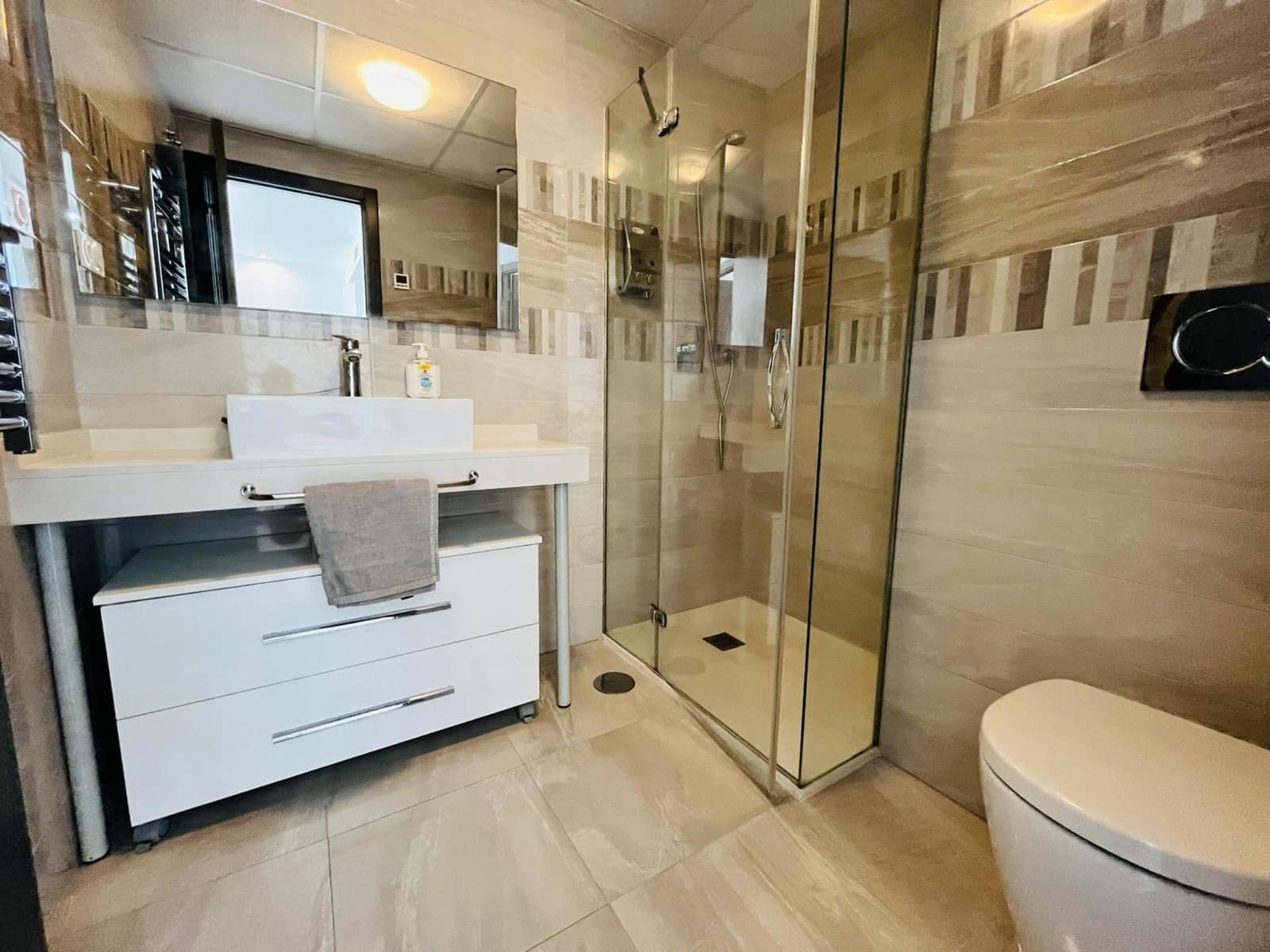 3 chambre Appartement à vendre à Punta Prima avec garage - 469 950 € (Ref: 9852304)