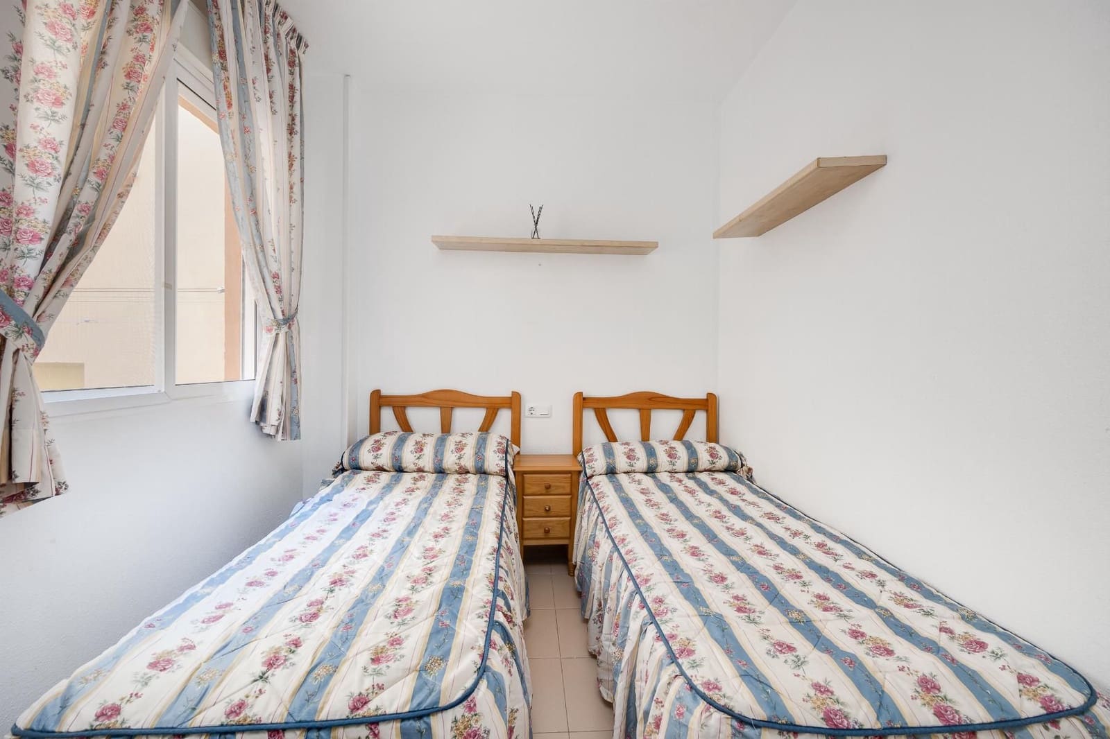 2 chambre Bungalow à vendre à Torrevieja avec piscine - 139 000 € (Ref: 9852307)