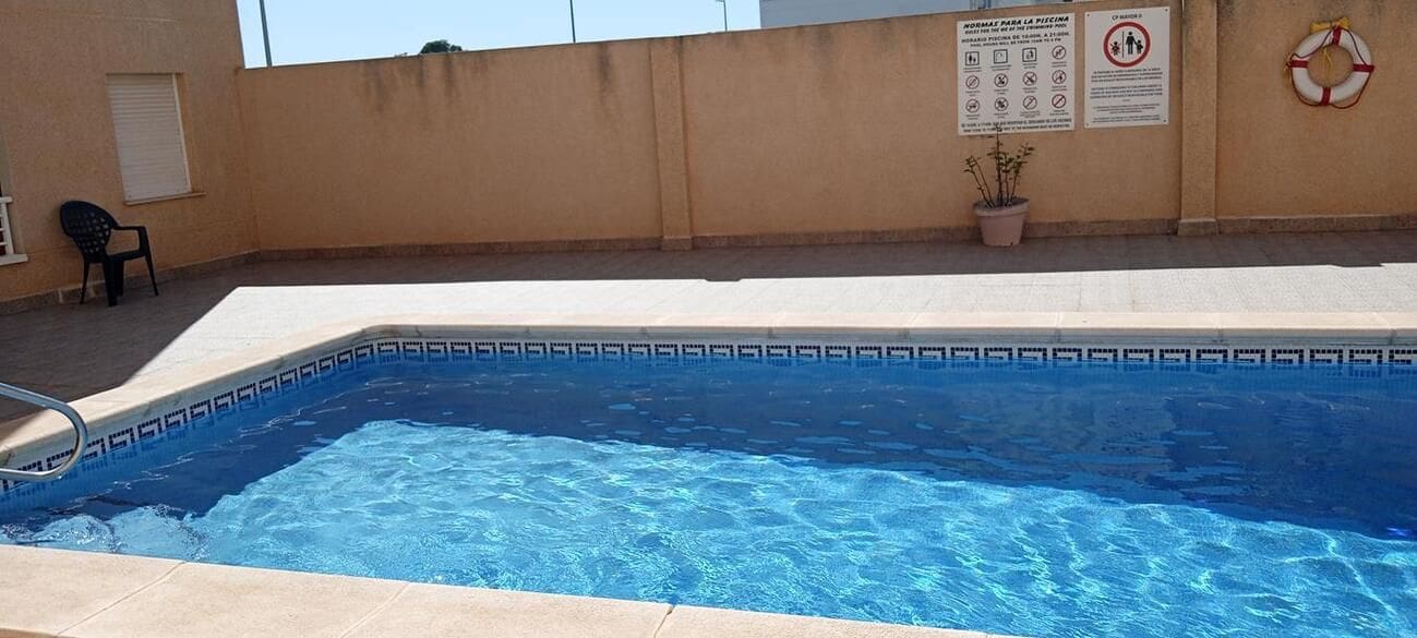 2 bedroom Apartment for sale in Los Montesinos with pool - € 125,000 (Ref: 9852311)