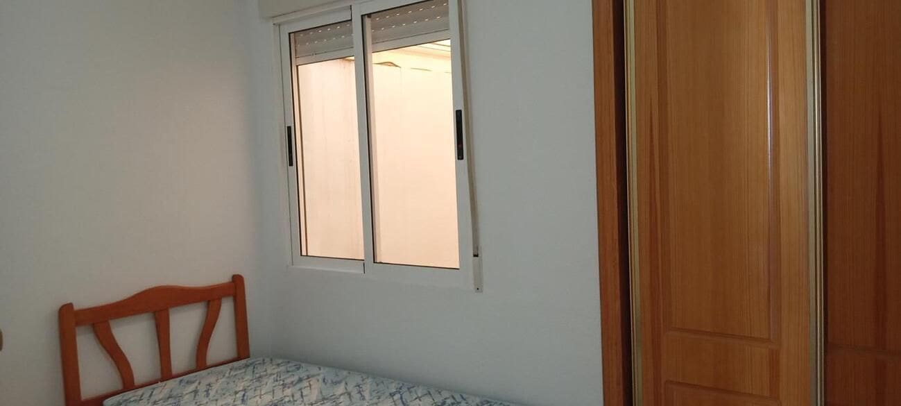 2 bedroom Apartment for sale in Los Montesinos with pool - € 125,000 (Ref: 9852311)