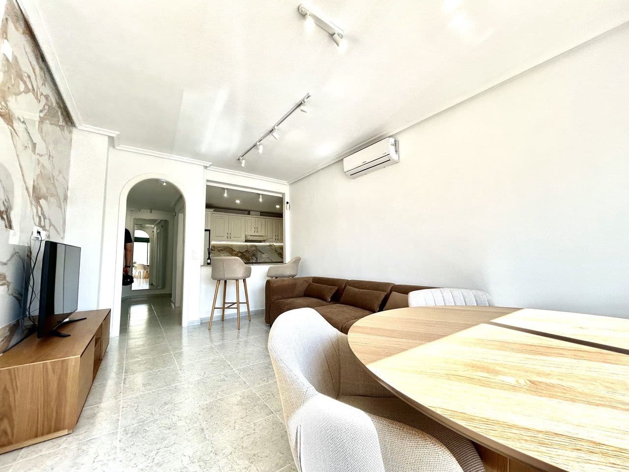 2 Zimmer Apartment zu verkaufen in Orihuela Costa - 239.000 € (Ref: 9852320)