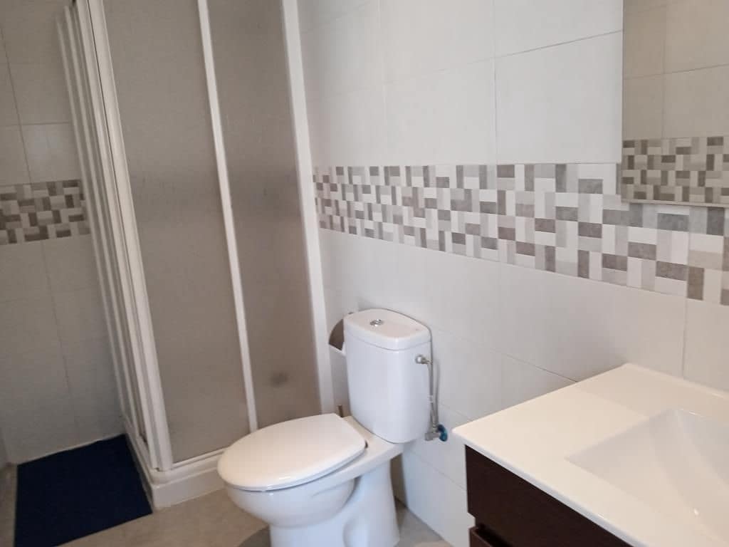 4 slaapkamer Halfvrijstaande villa te koop in Los Montesinos met zwembad garage - € 285.000 (Ref: 9852332)
