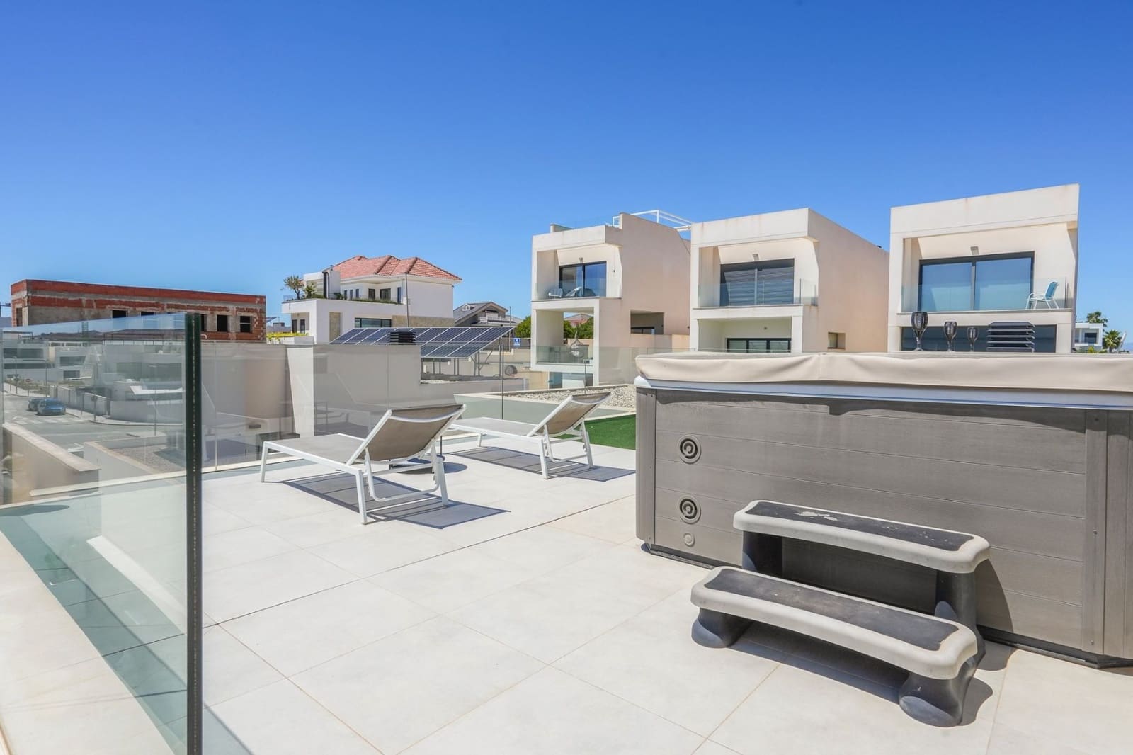 4 bedroom Villa for sale in Benijofar with pool - € 640,000 (Ref: 9855635)