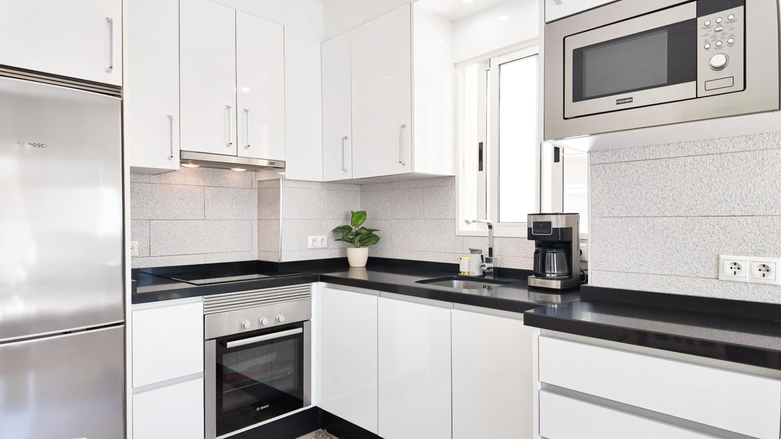 2 quarto Apartamento para venda em Torrevieja com piscina - 155 000 € (Ref: 9855638)