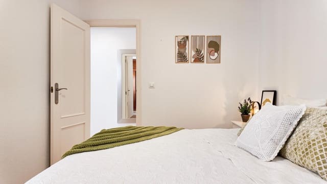 2 quarto Apartamento para venda em Centro, Torrevieja com piscina - 155 000 € (Ref: 9855638)