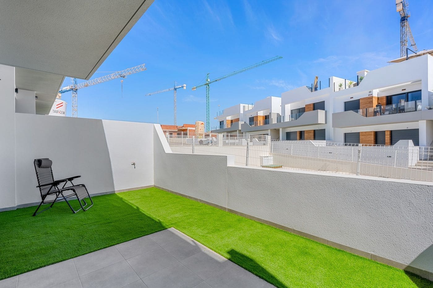 2 slaapkamer Appartement te koop in San Miguel de Salinas met zwembad - € 229.000 (Ref: 9855643)