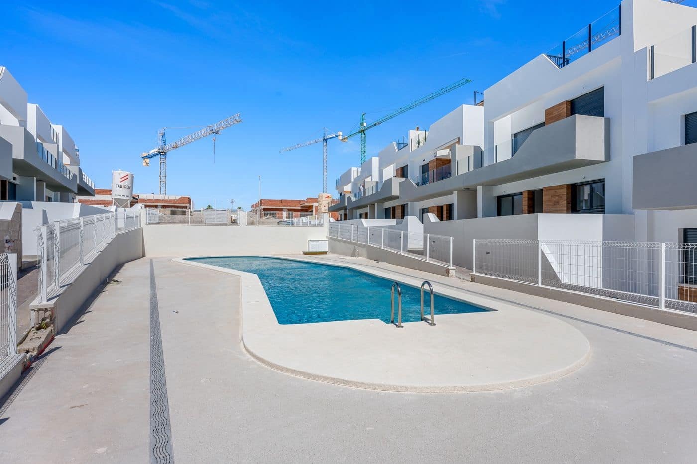 2 slaapkamer Appartement te koop in San Miguel de Salinas met zwembad - € 229.000 (Ref: 9855643)