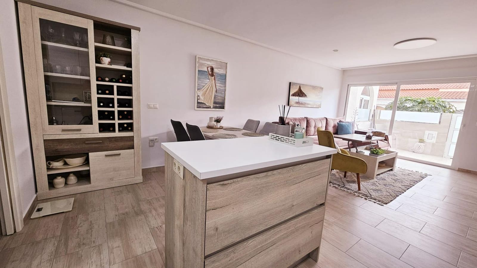 Apartamento de 2 habitaciones en Torrevieja en venta - 206.500 € (Ref: 9865375)