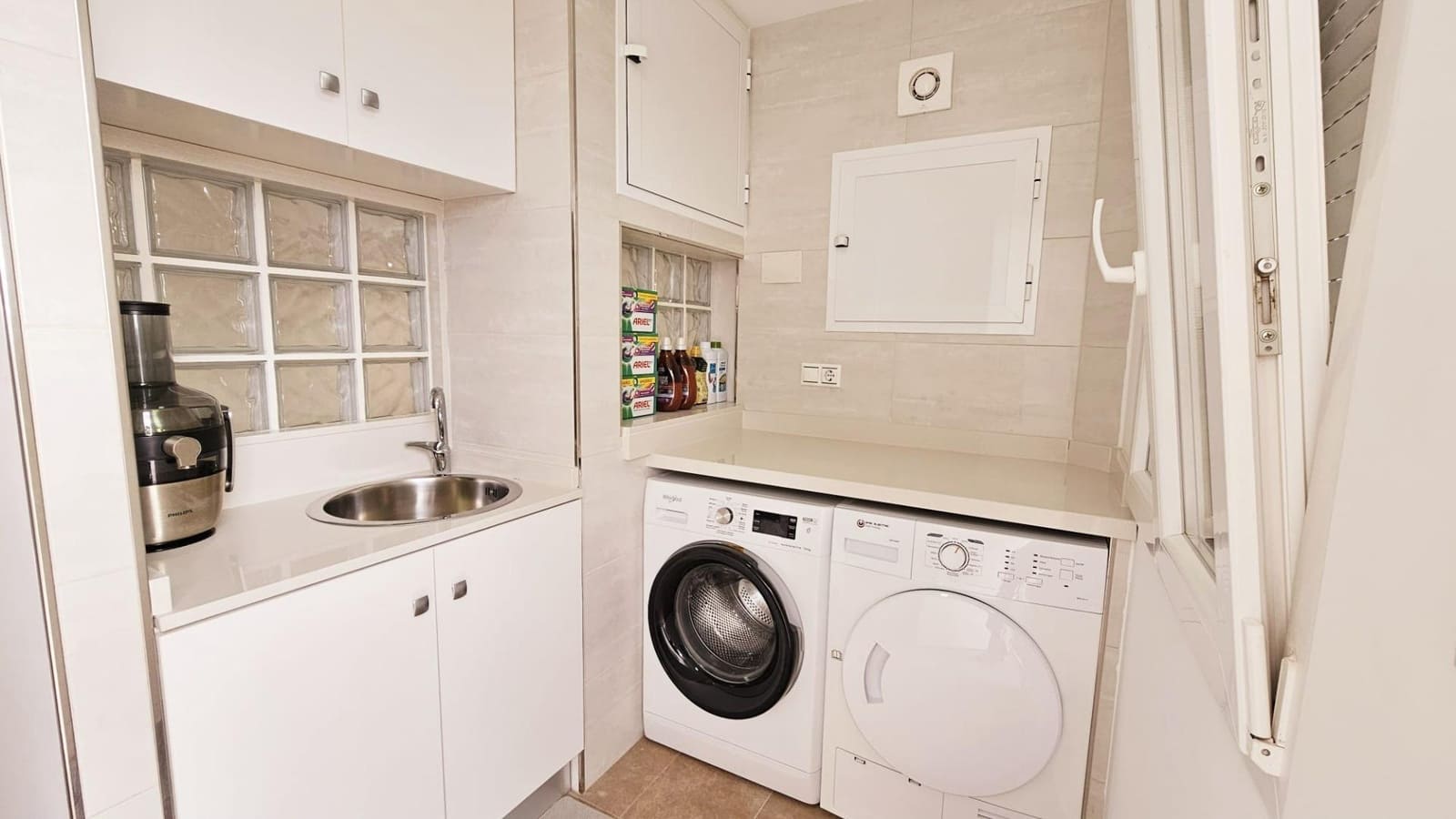 Apartamento de 2 habitaciones en Torrevieja en venta - 206.500 € (Ref: 9865375)