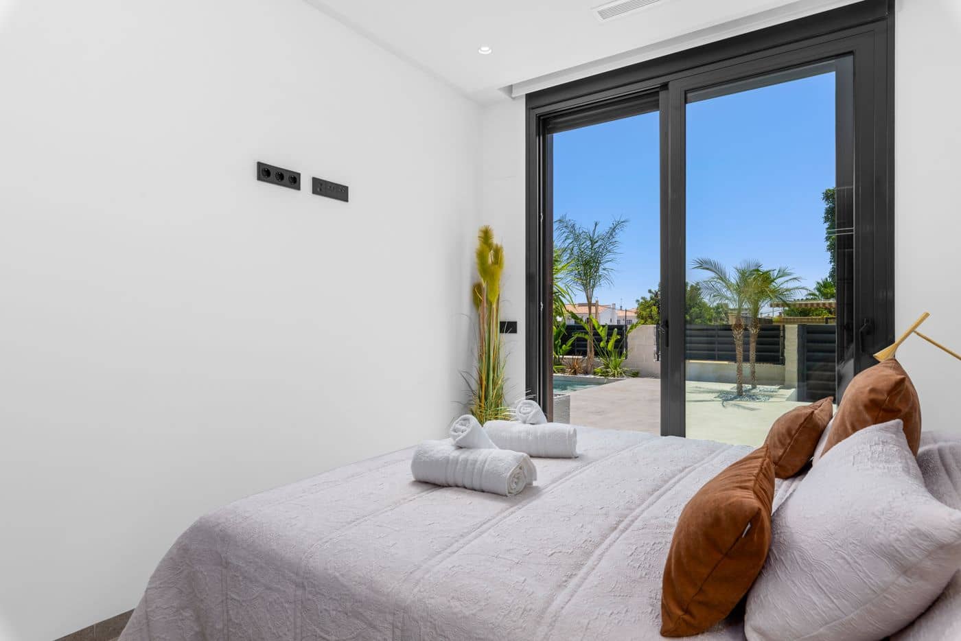 4 quarto Moradia para venda em El Campello com piscina garagem - 1 390 000 € (Ref: 9868735)