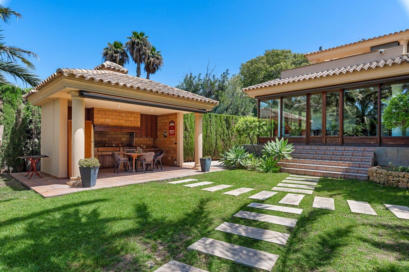 5 soveværelse Villa til salg i Elche / Elx med swimmingpool - € 1.165.000 (Ref: 9868747)