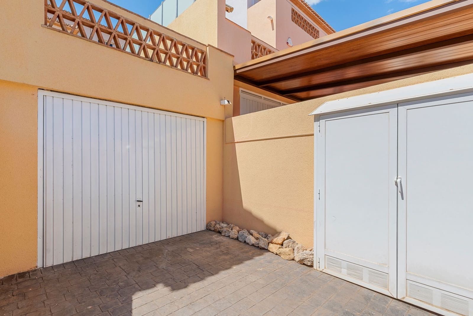 Chalet de 5 habitaciones en Alfaz del Pi / L'Alfàs del Pi en venta con piscina - 499.000 € (Ref: 9868749)