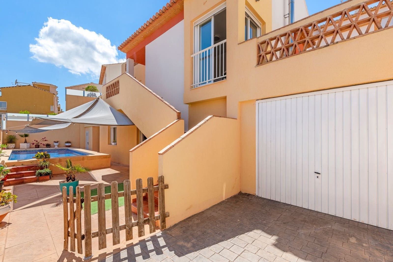 Chalet de 5 habitaciones en Alfaz del Pi / L'Alfàs del Pi en venta con piscina - 499.000 € (Ref: 9868749)