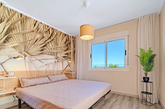 3 Zimmer Reihenhaus zu verkaufen in La Siesta, Torrevieja mit Pool Garage - 315.000 € (Ref: 9868751)