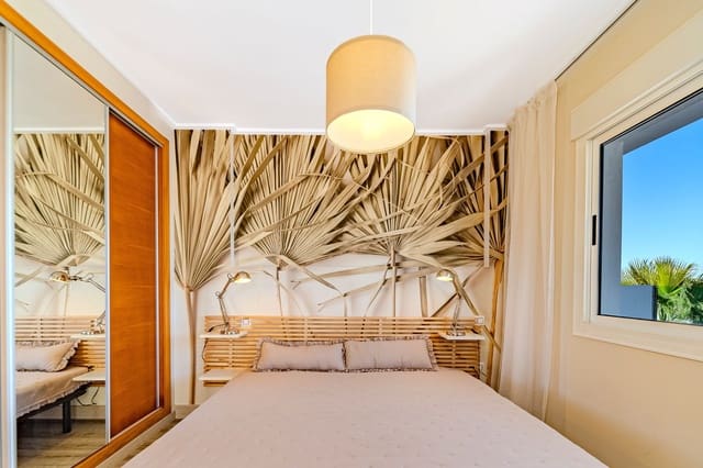 3 Zimmer Reihenhaus zu verkaufen in La Siesta, Torrevieja mit Pool Garage - 315.000 € (Ref: 9868751)