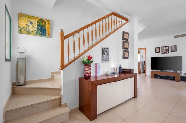 4 slaapkamer Villa te koop in Ciudad Quesada, Rojales met zwembad - € 470.000 (Ref: 9868768)