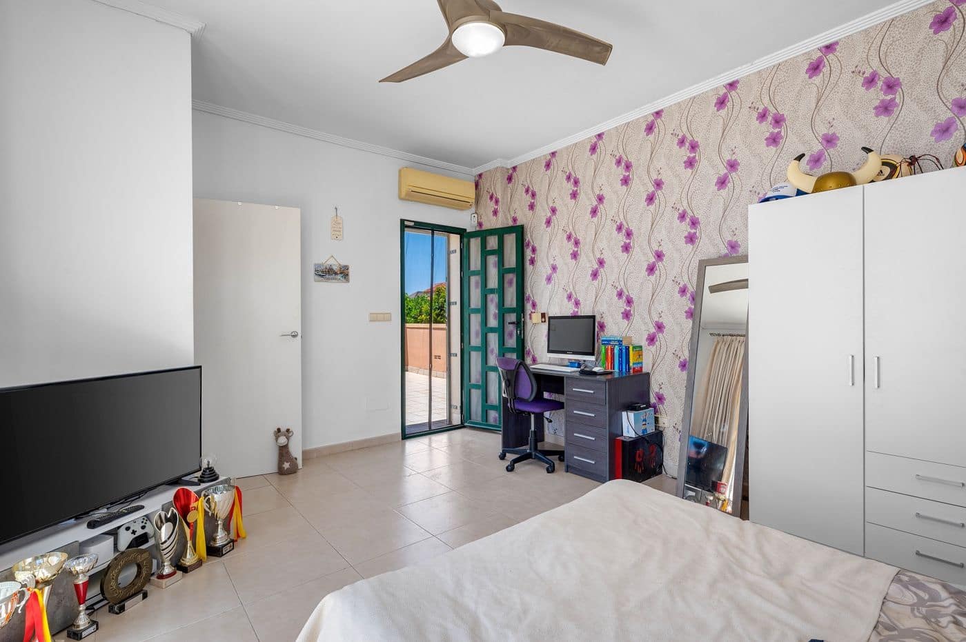 4 slaapkamer Villa te koop in Ciudad Quesada met zwembad - € 470.000 (Ref: 9868768)