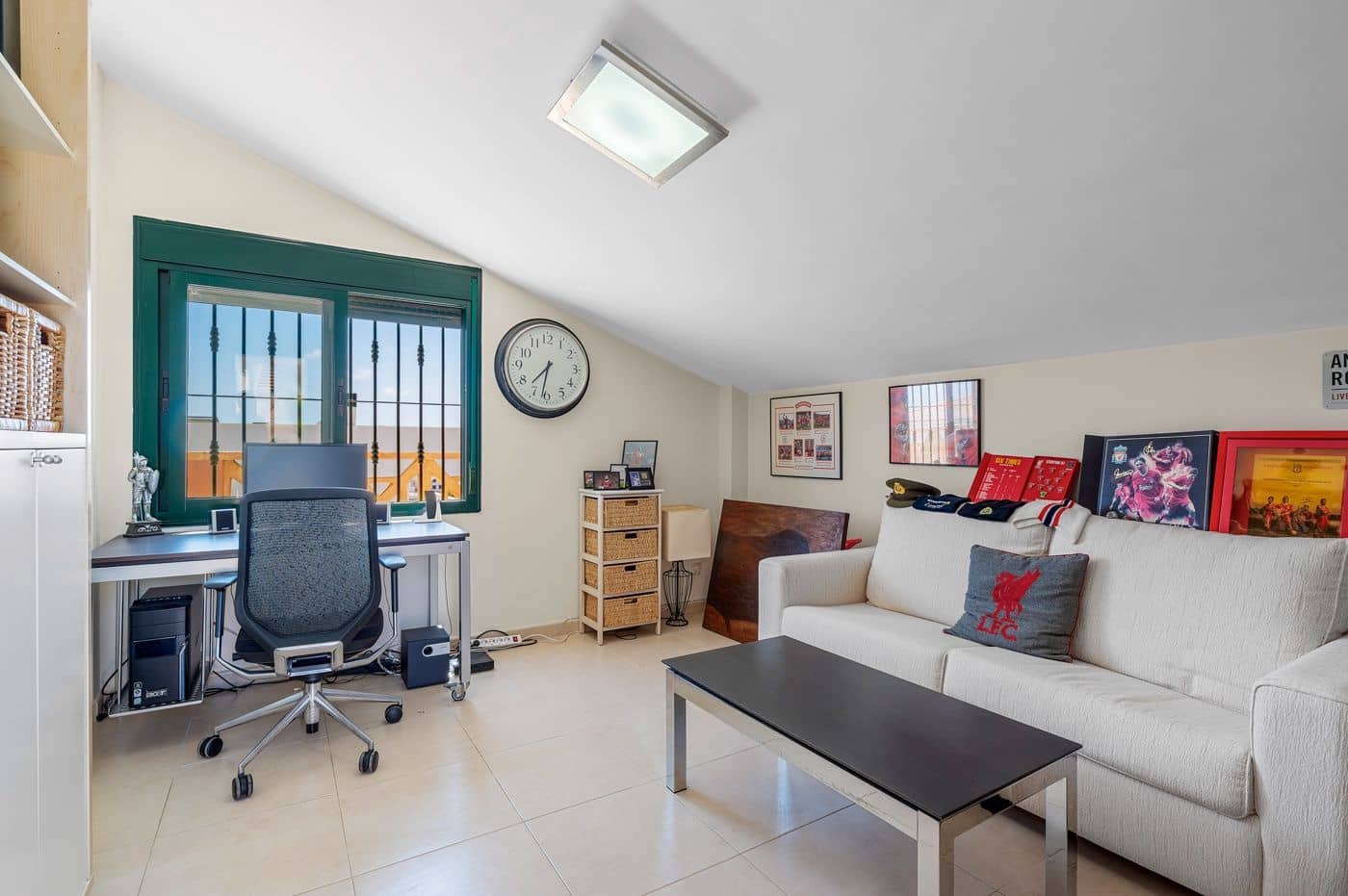 4 slaapkamer Villa te koop in Ciudad Quesada met zwembad - € 470.000 (Ref: 9868768)