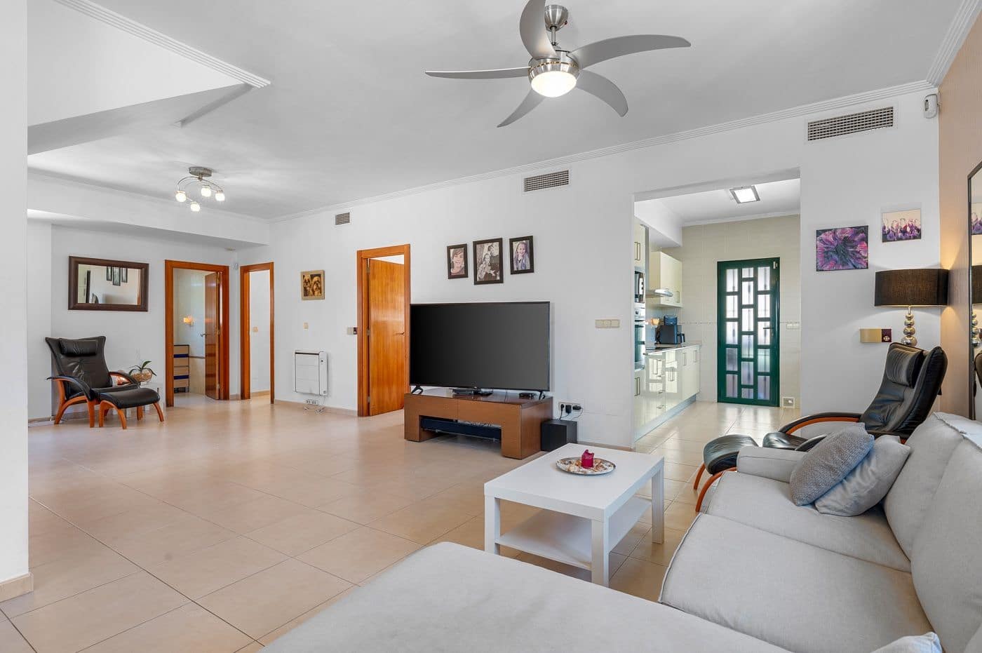 4 makuuhuone Huvila myytävänä paikassa Ciudad Quesada - 470 000 € (Ref: 9868769)