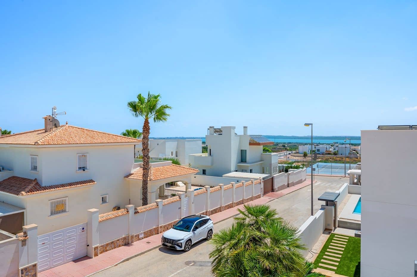 4 makuuhuone Huvila myytävänä paikassa Ciudad Quesada - 470 000 € (Ref: 9868769)