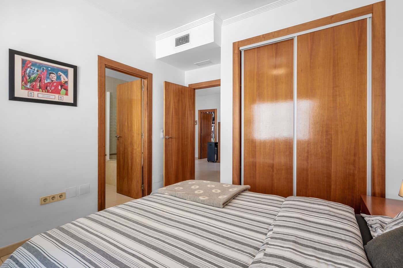 4 makuuhuone Huvila myytävänä paikassa Ciudad Quesada - 470 000 € (Ref: 9868769)