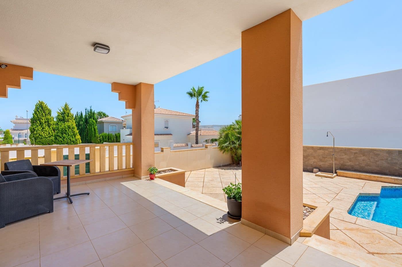 4 makuuhuone Huvila myytävänä paikassa Ciudad Quesada - 470 000 € (Ref: 9868769)