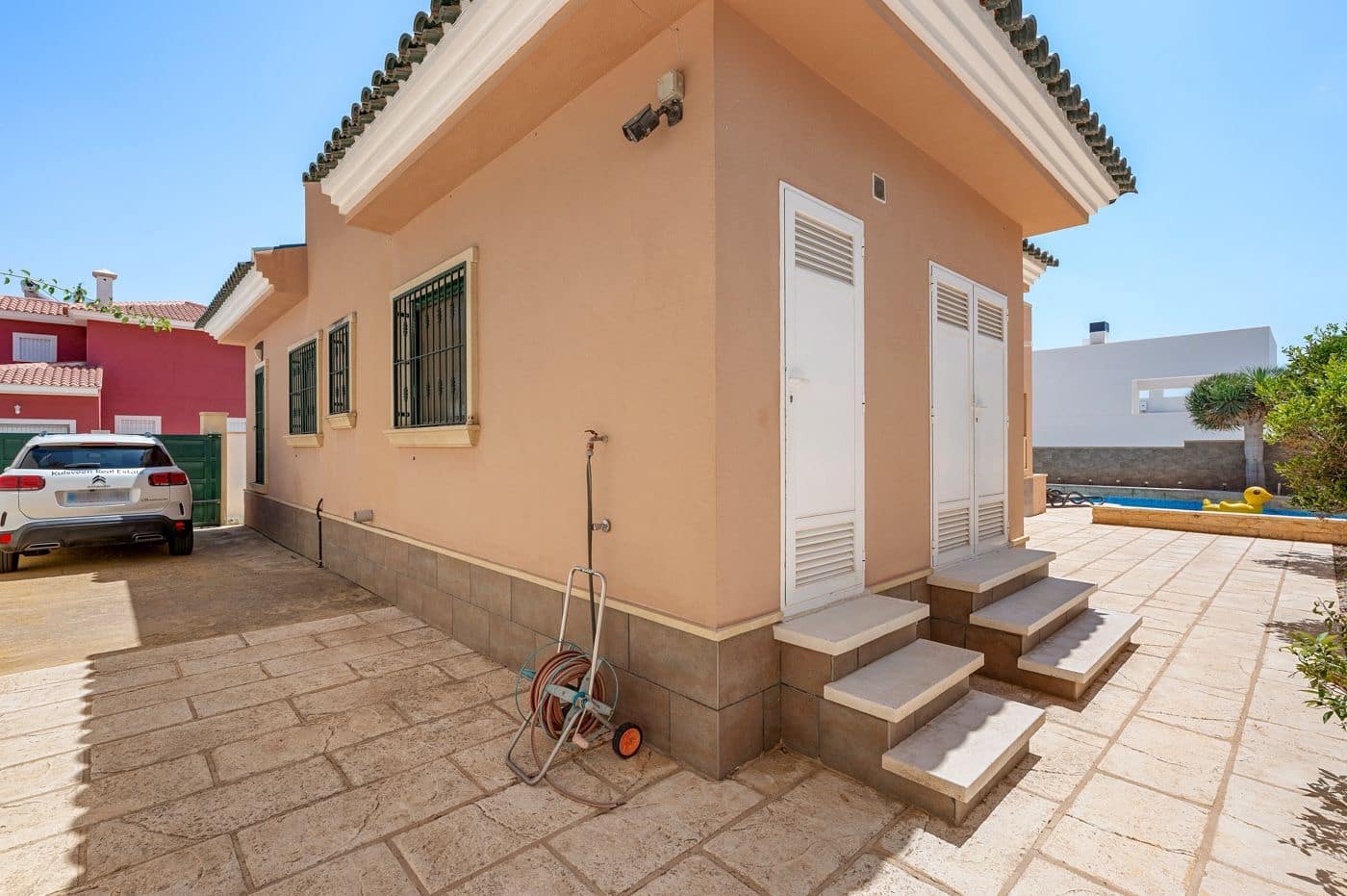 4 makuuhuone Huvila myytävänä paikassa Ciudad Quesada - 470 000 € (Ref: 9868769)