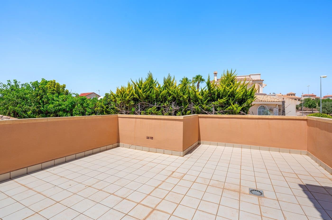 4 makuuhuone Huvila myytävänä paikassa Ciudad Quesada - 470 000 € (Ref: 9868769)