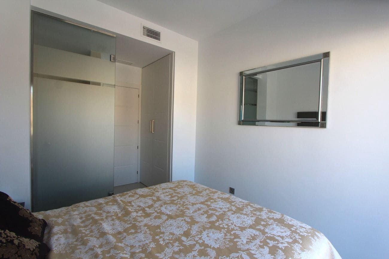 Chalet de 3 habitaciones en Orihuela Costa en venta con piscina - 459.950 € (Ref: 9868778)