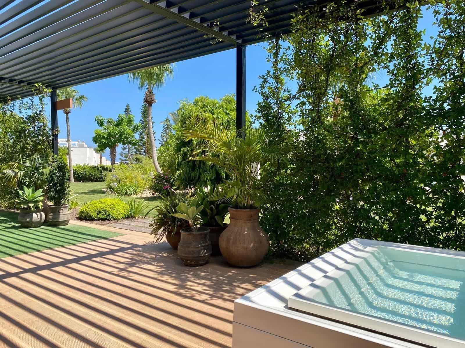 3 sovrum Takvåning till salu i Torrevieja med pool - 590 000 € (Ref: 9868779)