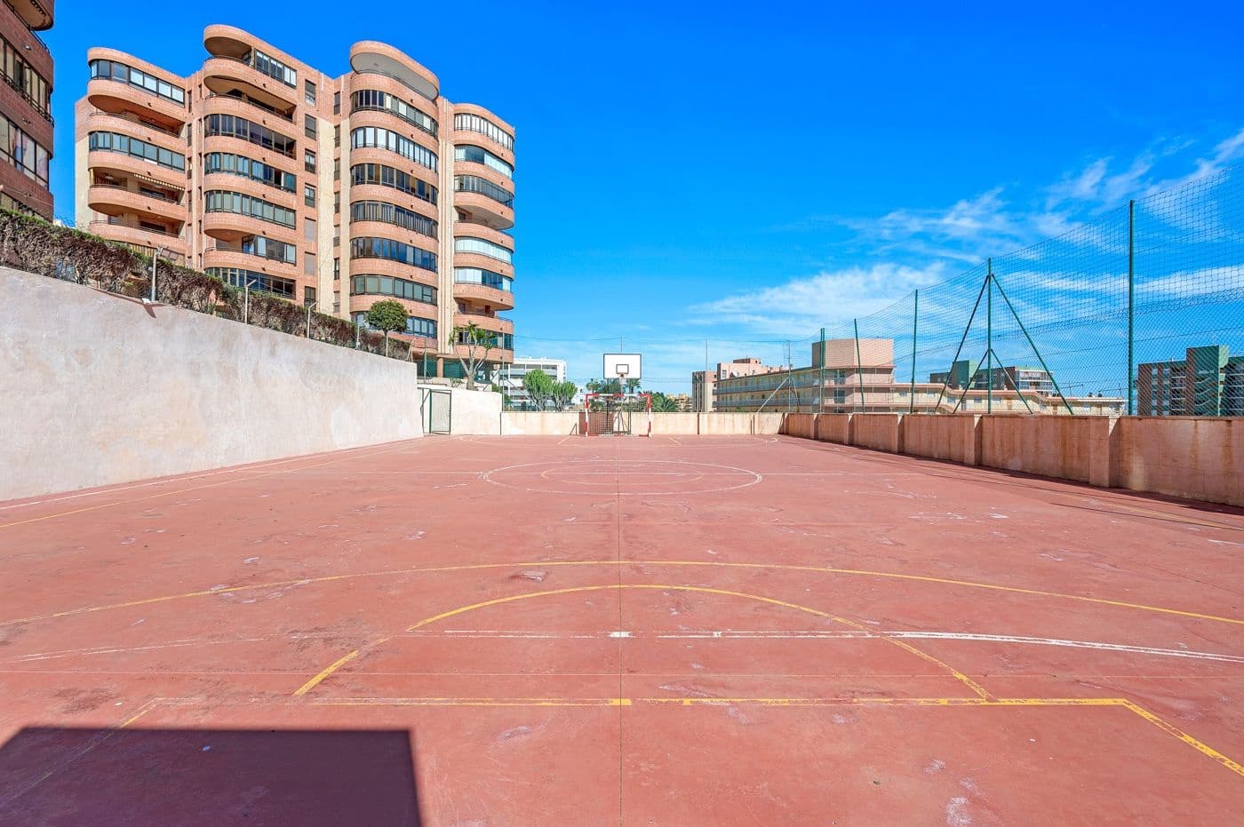 3 quarto Apartamento para venda em Arenales del Sol com piscina - 340 000 € (Ref: 9868786)