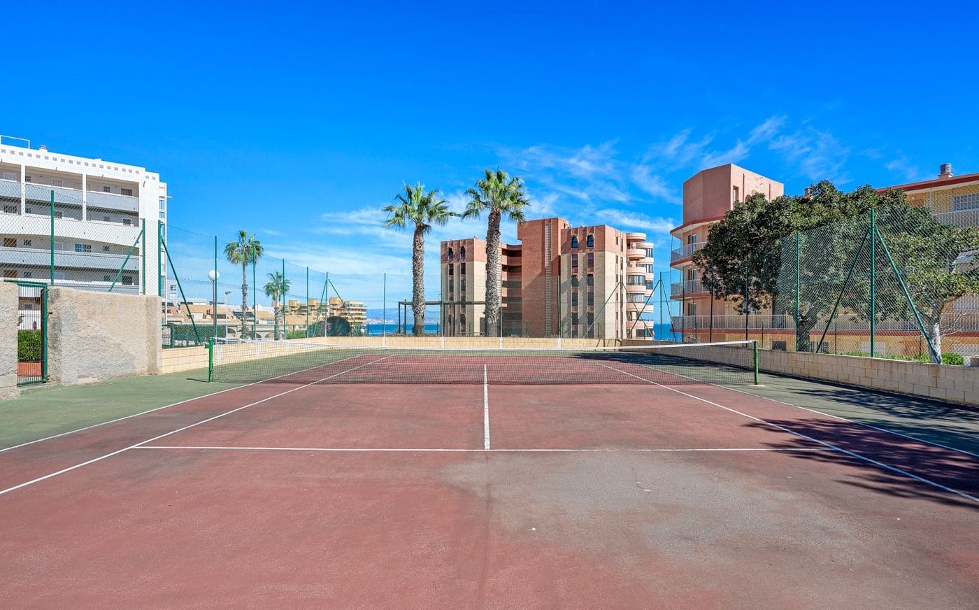 3 quarto Apartamento para venda em Arenales del Sol com piscina - 340 000 € (Ref: 9868786)