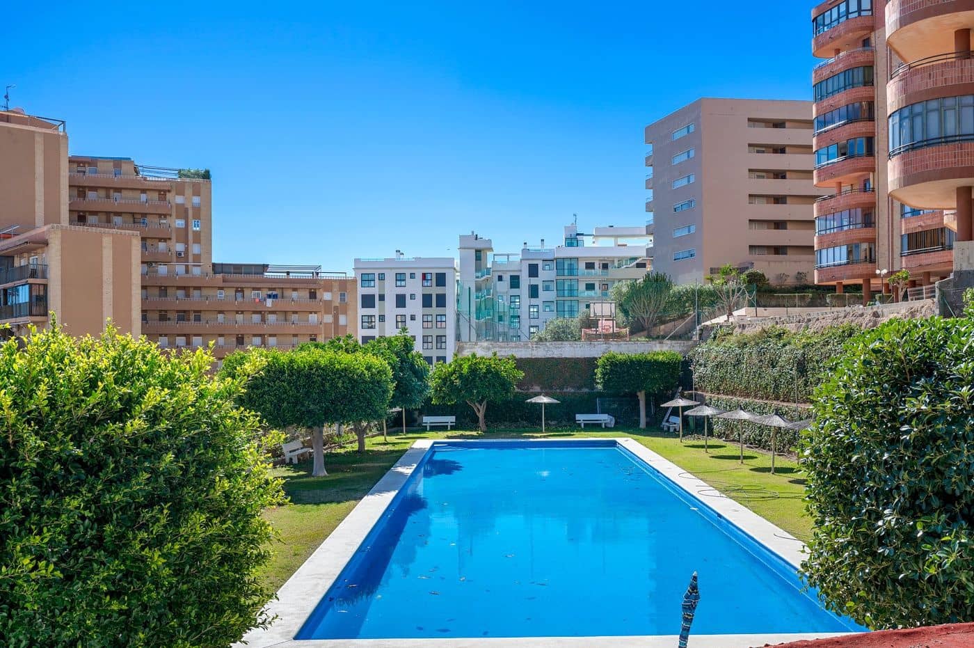 3 quarto Apartamento para venda em Arenales del Sol com piscina - 340 000 € (Ref: 9868786)