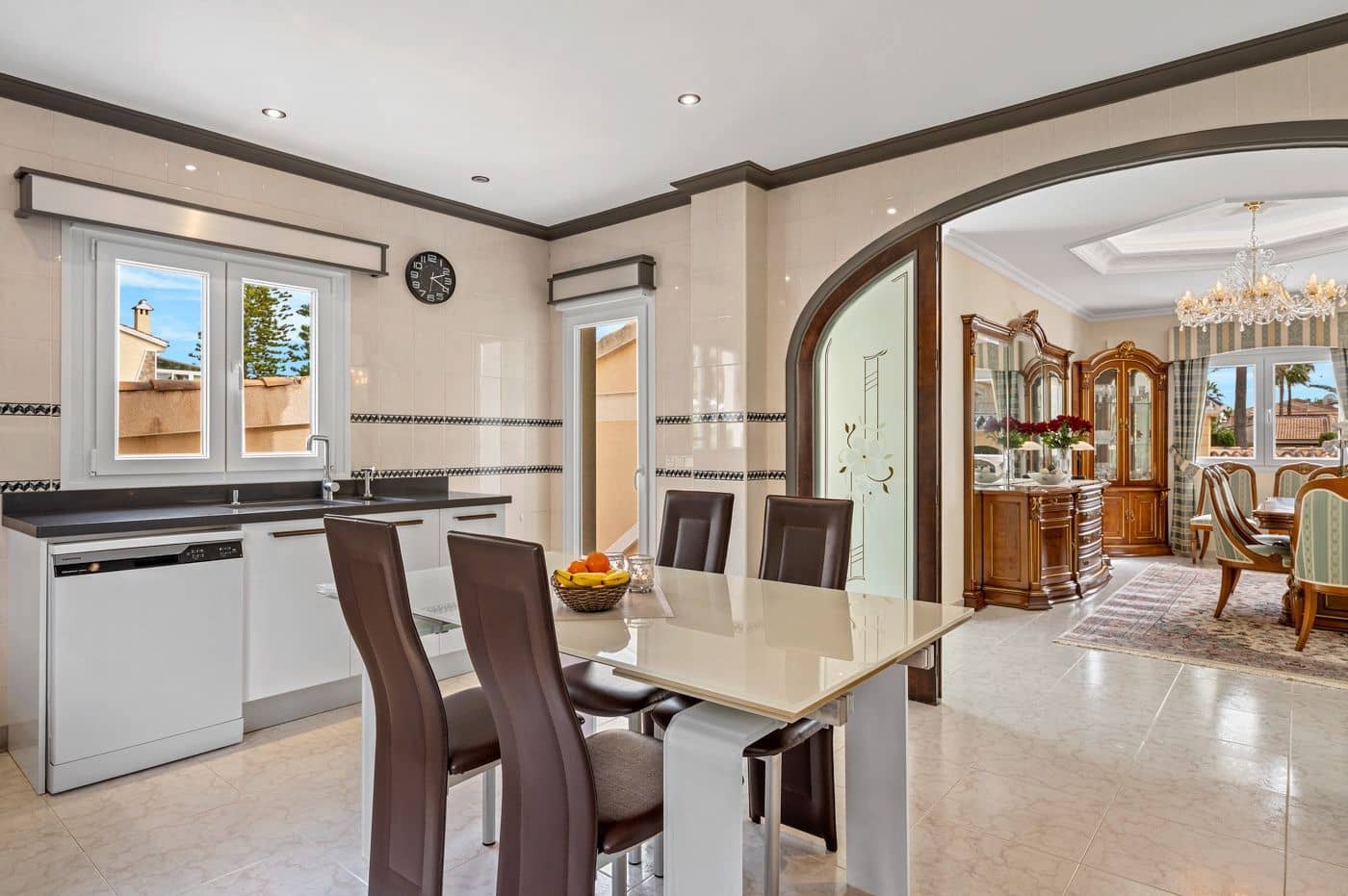 4 camera da letto Villa in vendita in Dona Pepa - 750.000 € (Rif: 9868791)