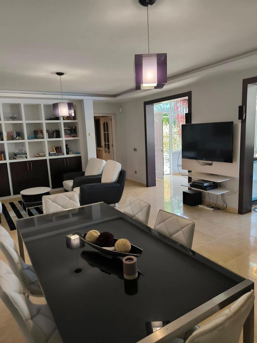 5 soverom Villa til salgs i El Chaparral med svømmebasseng - € 630 000 (Ref: 9870257)