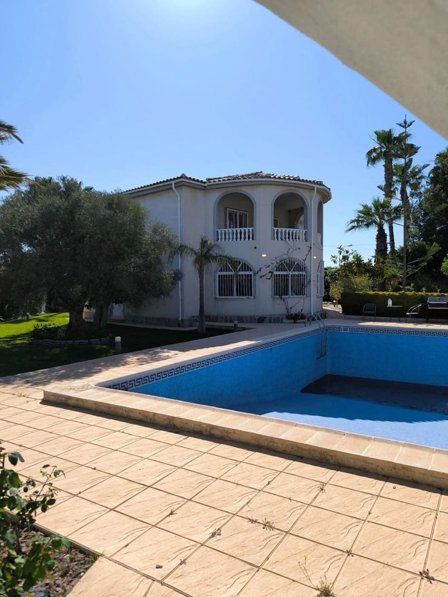 5 soverom Villa til salgs i El Chaparral med svømmebasseng - € 630 000 (Ref: 9870257)