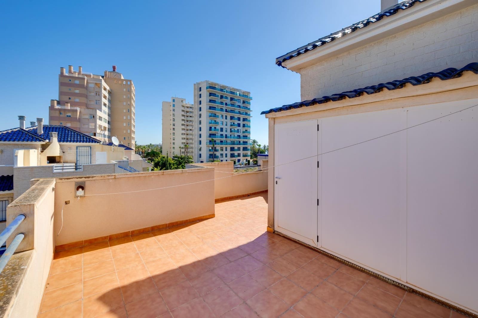 3 Zimmer Haus zu verkaufen in La Veleta mit Pool - 215.000 € (Ref: 9879074)