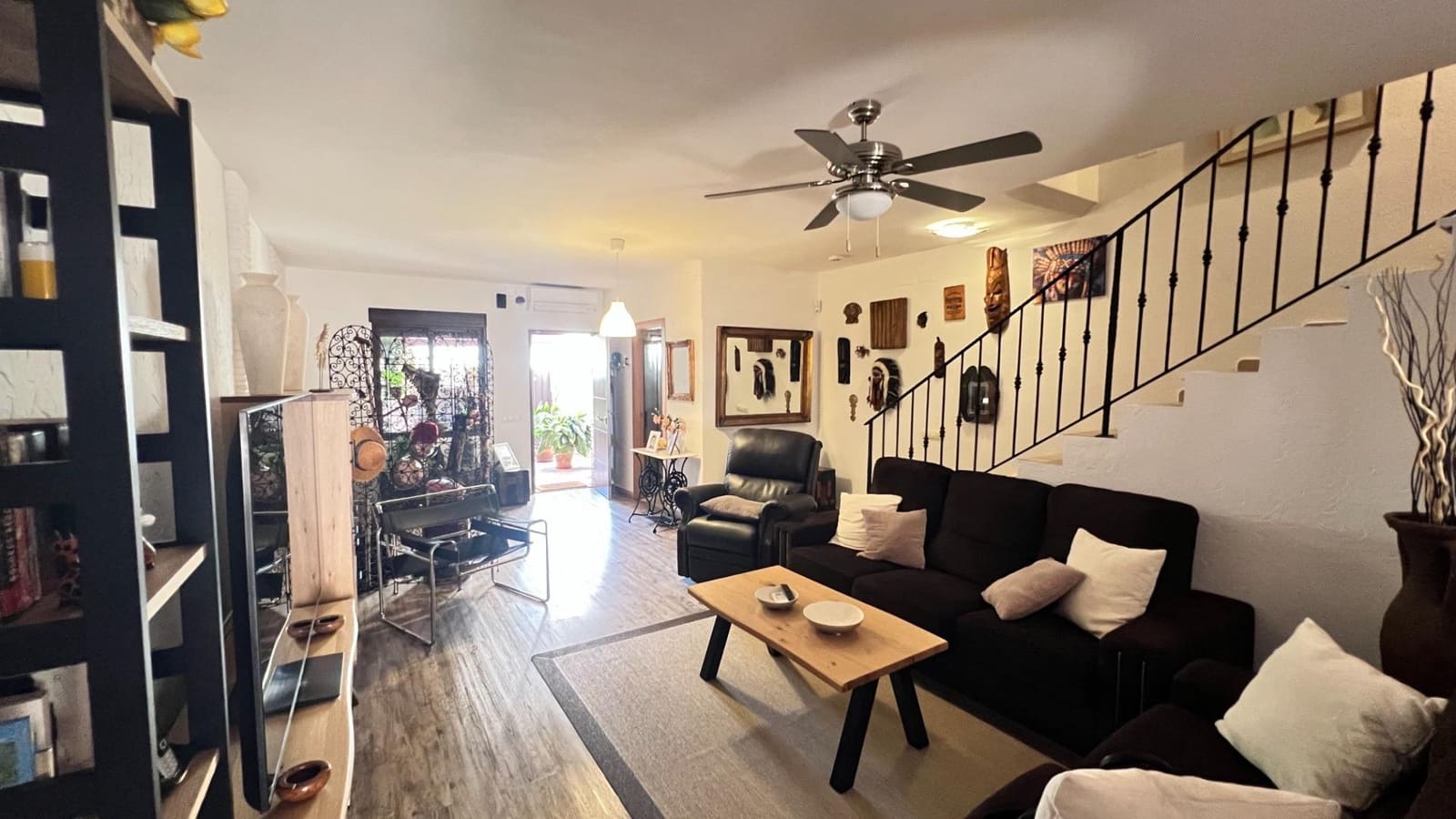 3 bedroom Terraced Villa for sale in Torrevieja - € 320,000 (Ref: 9882072)