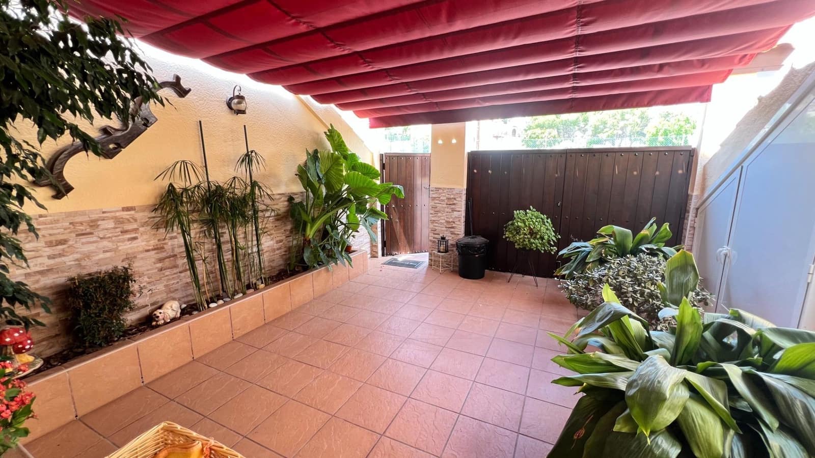 3 bedroom Terraced Villa for sale in Torrevieja - € 320,000 (Ref: 9882072)