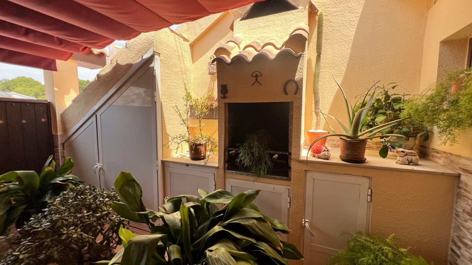 3 bedroom Terraced Villa for sale in Torrevieja - € 320,000 (Ref: 9882072)