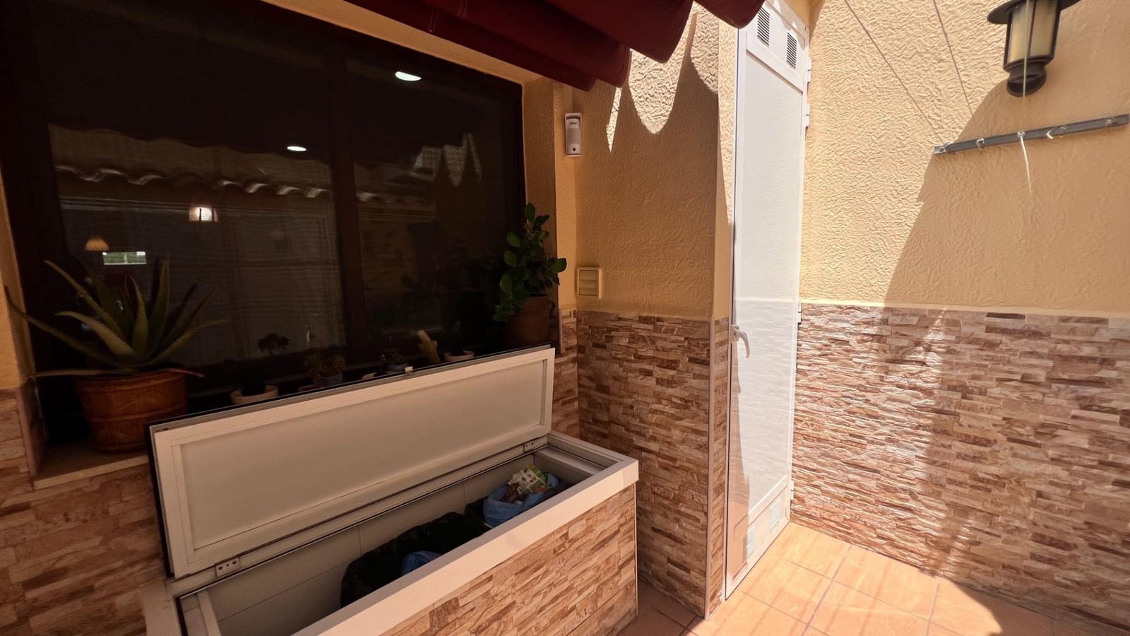 3 bedroom Terraced Villa for sale in Torrevieja - € 320,000 (Ref: 9882072)