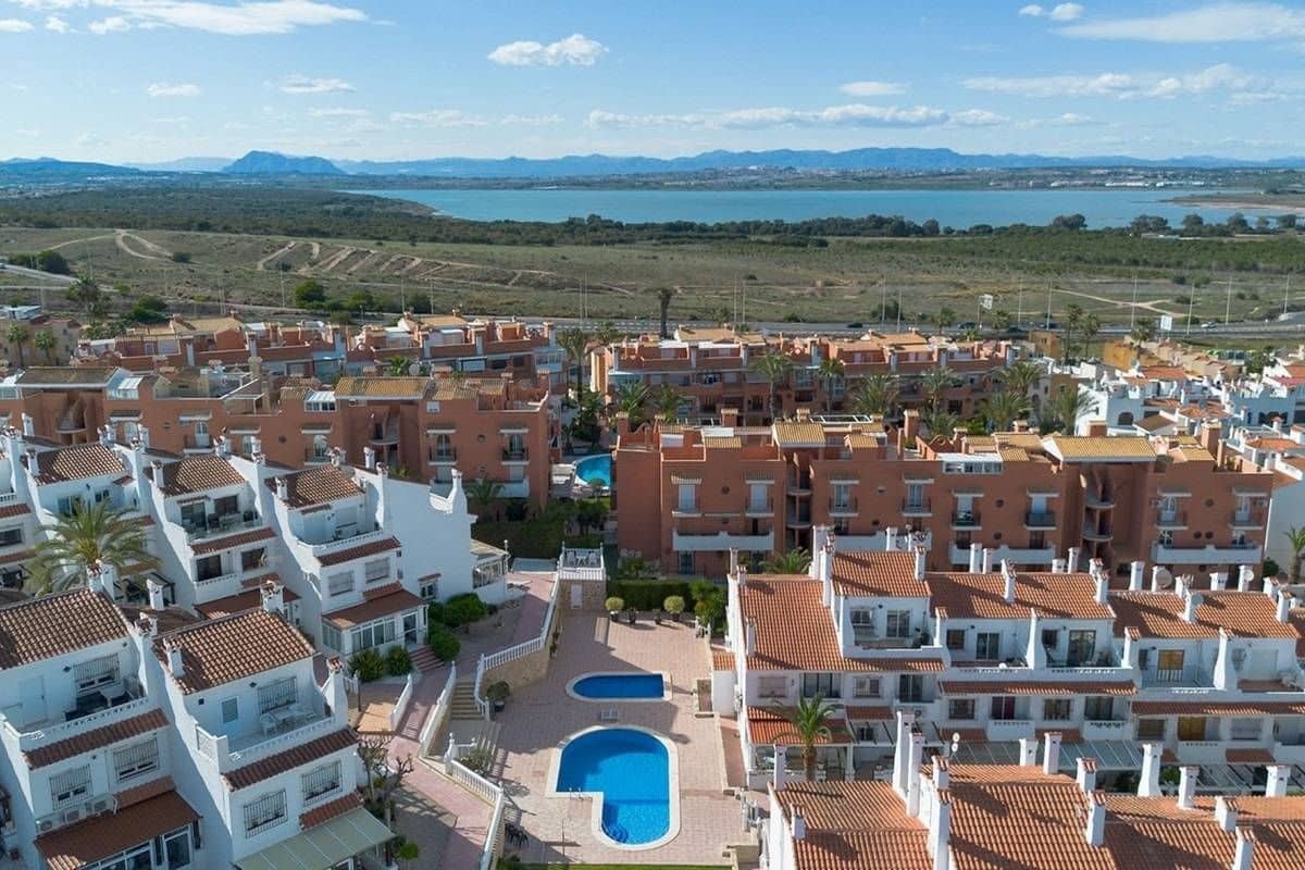 3 soverom Villa til salgs i La Mata med svømmebasseng - € 269 000 (Ref: 9884984)
