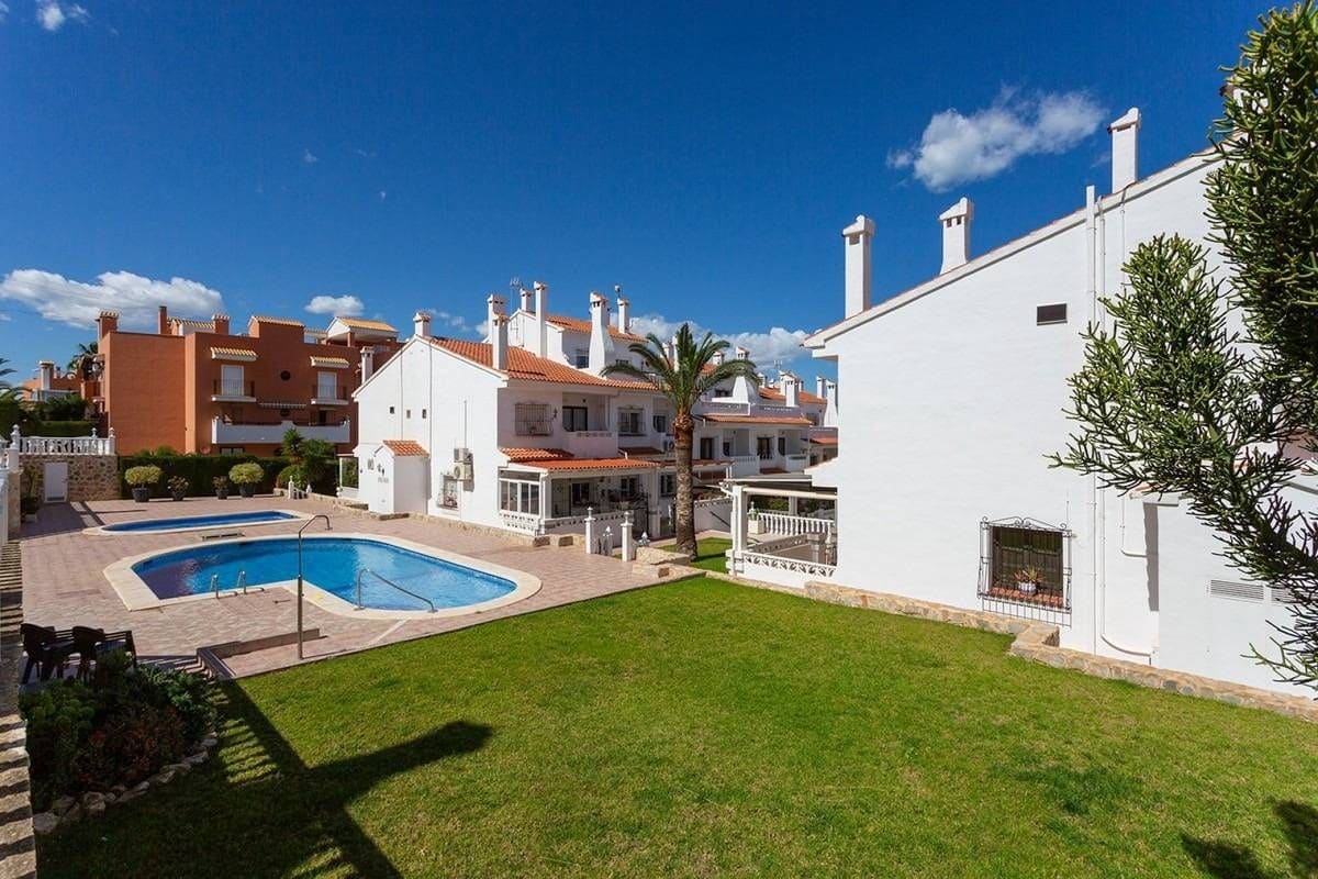 3 soverom Villa til salgs i La Mata med svømmebasseng - € 269 000 (Ref: 9884984)