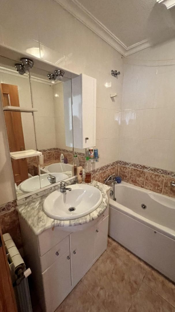 4 sovrum Semi-fristående Villa till salu i Torrevieja - 425 000 € (Ref: 9884996)