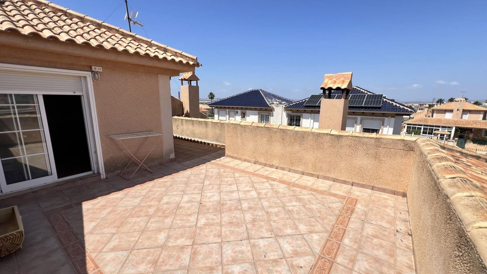 4 sovrum Semi-fristående Villa till salu i Torrevieja - 425 000 € (Ref: 9884996)