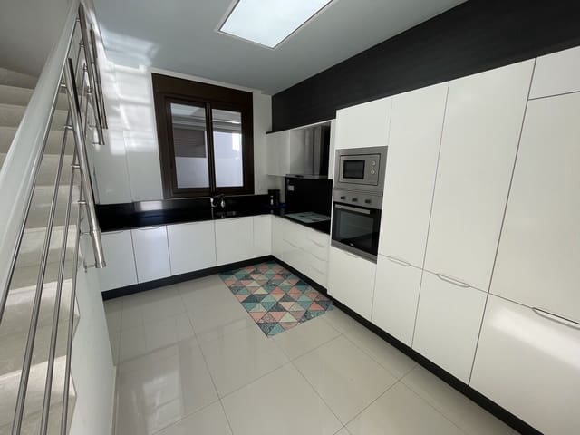 2 bedroom Semi-detached Villa for sale in Villamartín - Las Filipinas, Orihuela with pool - € 284,000 (Ref: 9890555)