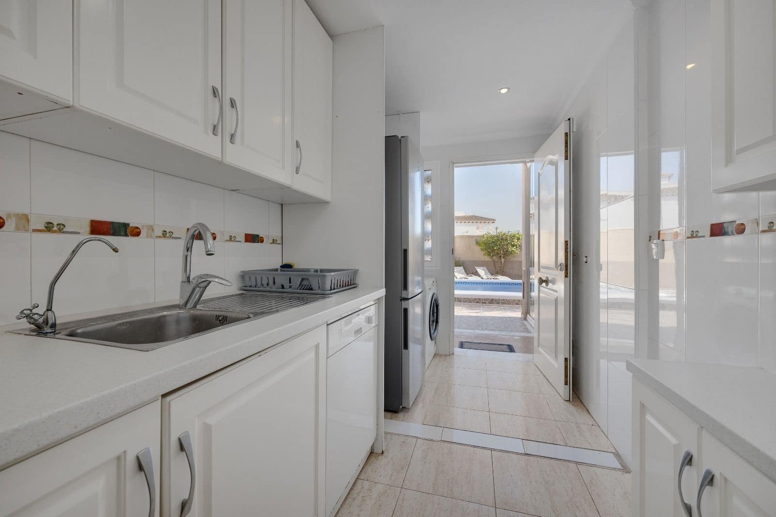 3 soverom Bungalow til salgs i Orihuela Costa med svømmebasseng garasje - € 339 000 (Ref: 9890557)